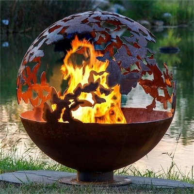 a bola de 80cm Dia Butterfly Theme Corten Steel deu forma ao fogo Pit For Patio Heater